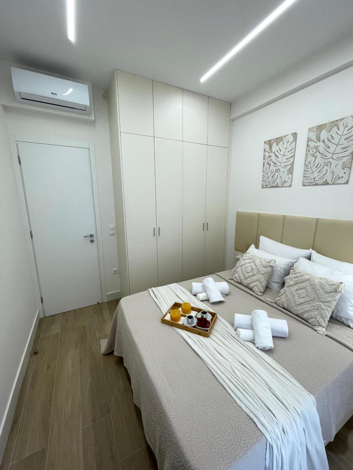 Aurora Apartment , In The Heart Of Athena Bagian luar foto