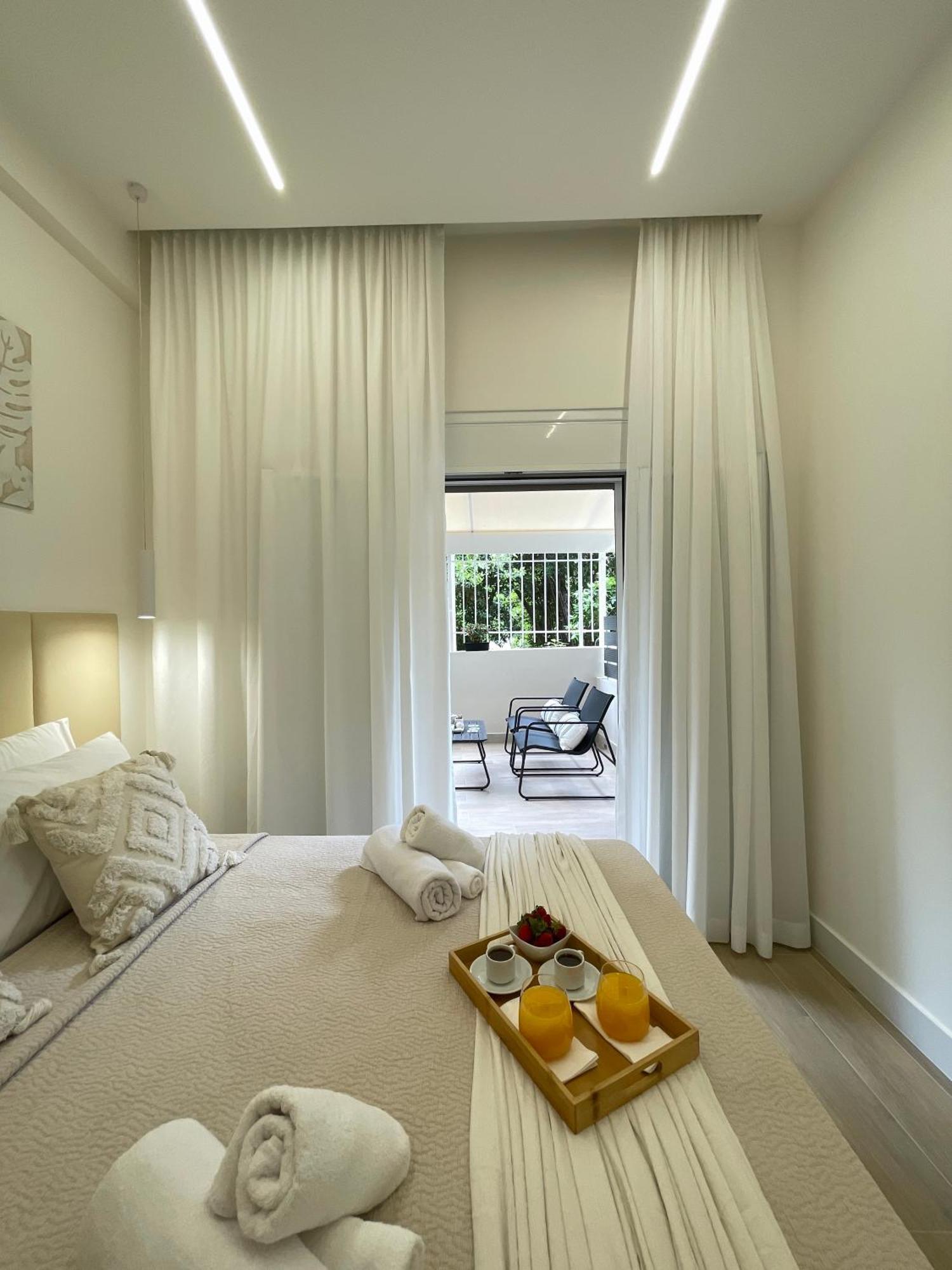 Aurora Apartment , In The Heart Of Athena Bagian luar foto