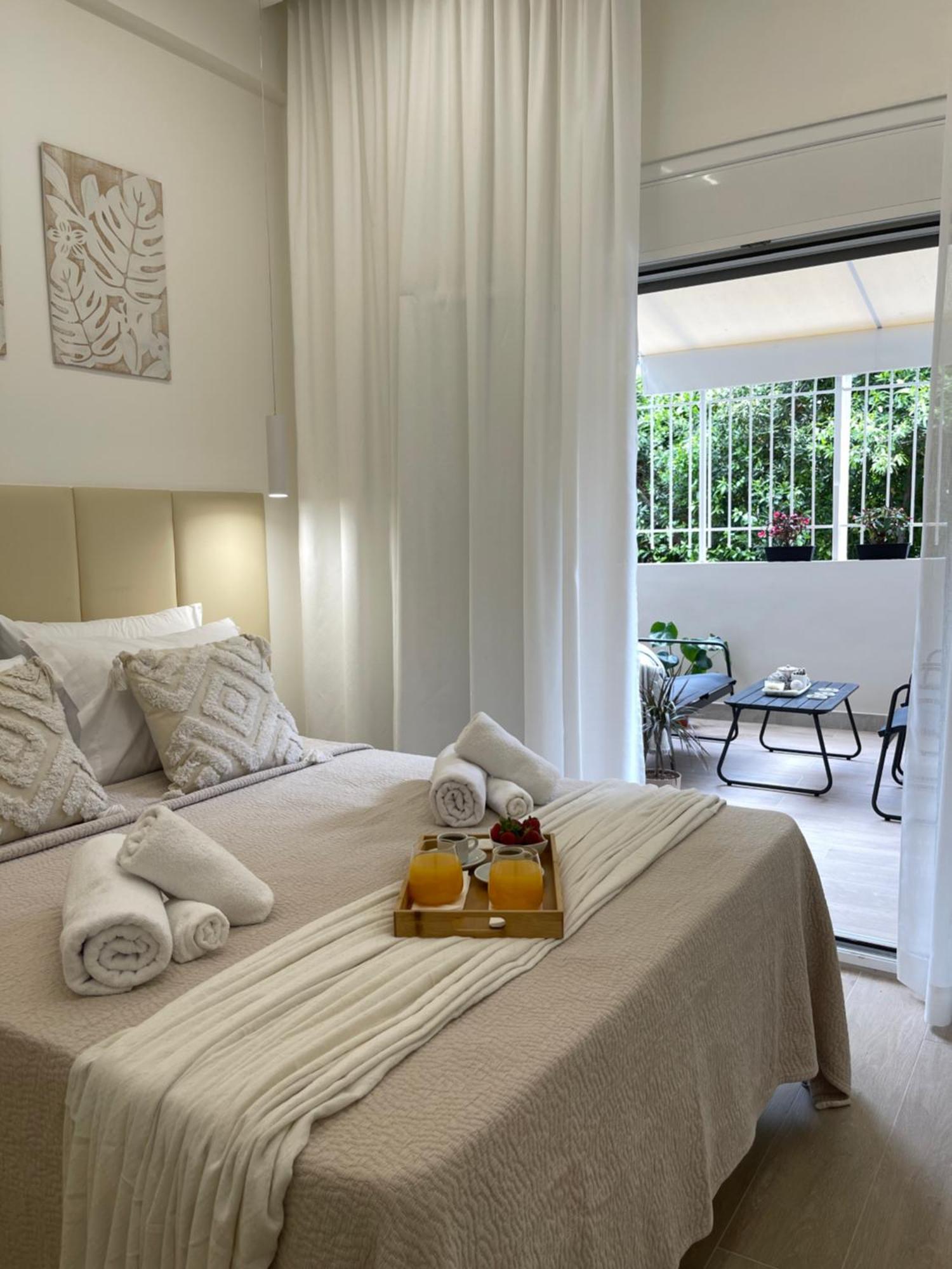 Aurora Apartment , In The Heart Of Athena Bagian luar foto